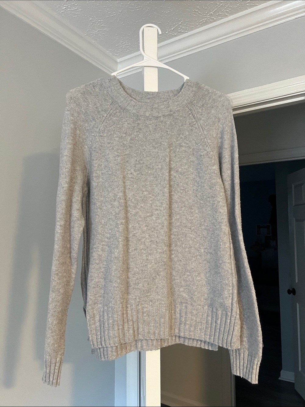 Women's Soft Crewneck Sweater - Light Gray